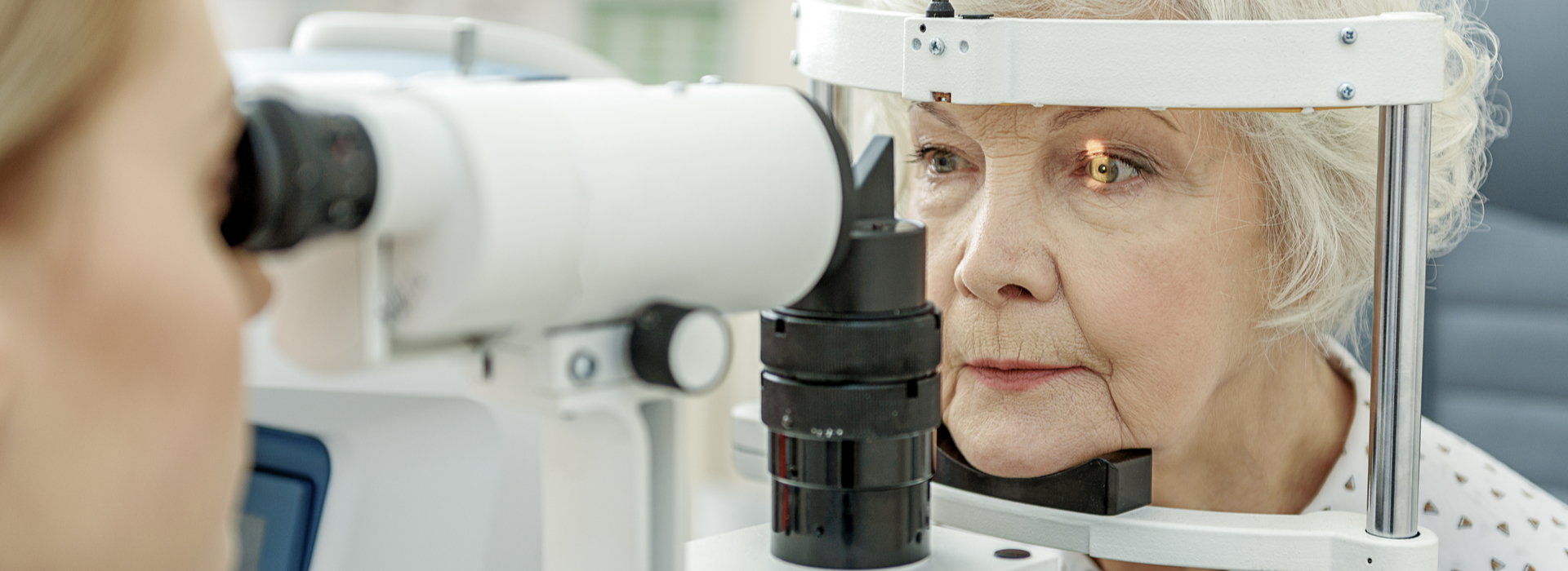 Лечение катаракты у пожилых людей операция. Клиника ядерной катаракты. Катаракта у пожилых людей.